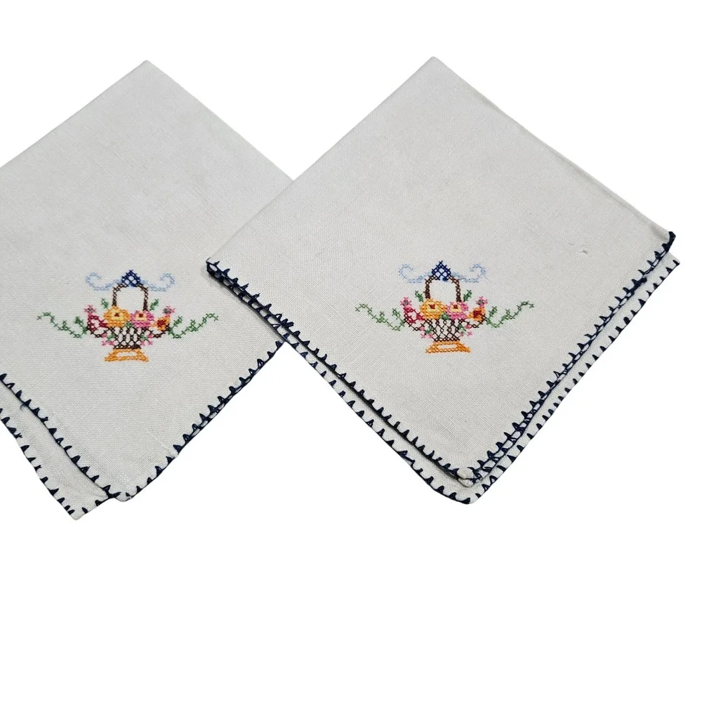 Vintage Cloth Napkins White Floral Cross Stitch Vintage Cottagecore‎ Oriental